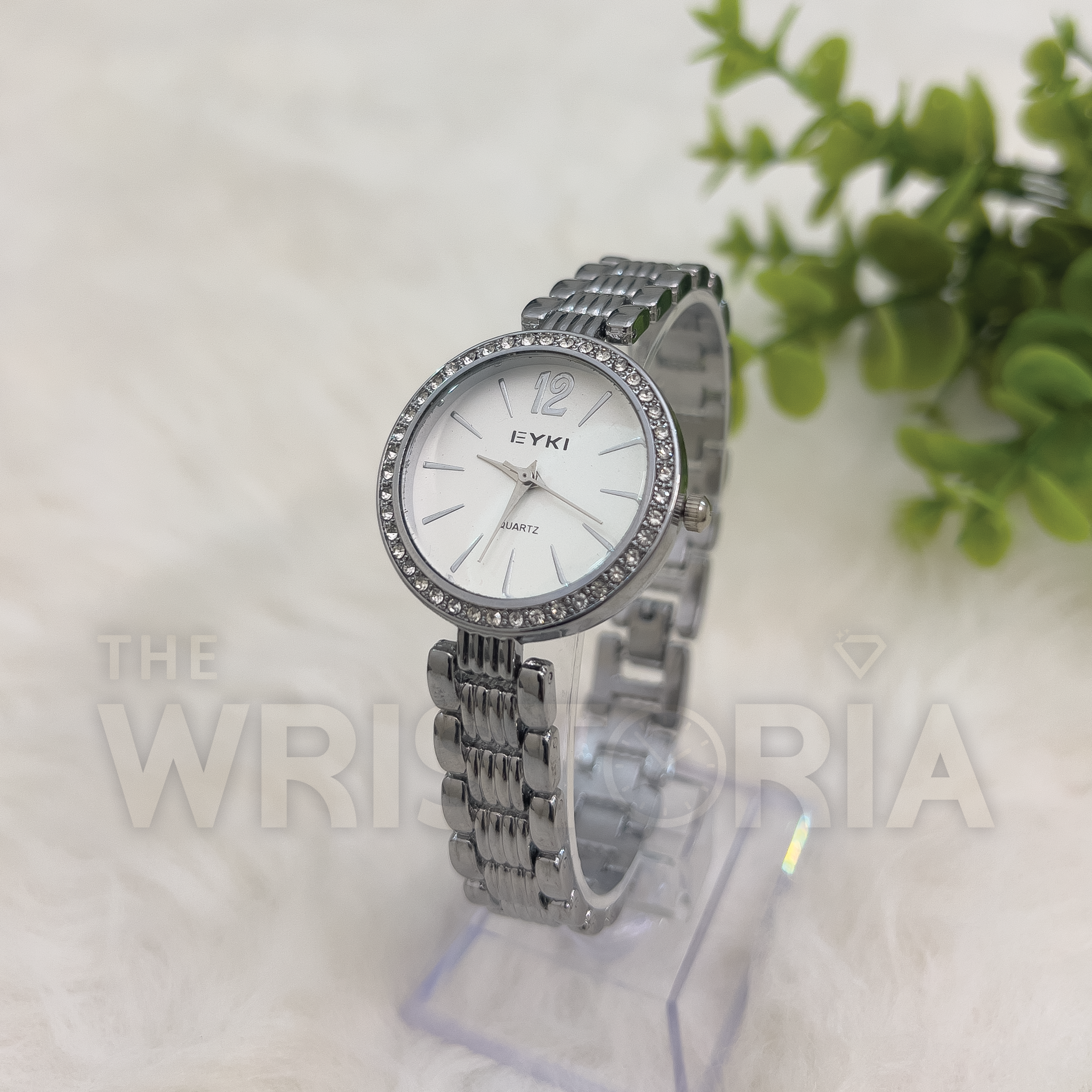 EYKI Sleek Silver